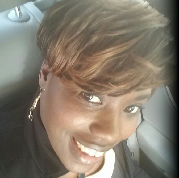 Meet your Posher, Jasmine - Picture 2 of 9